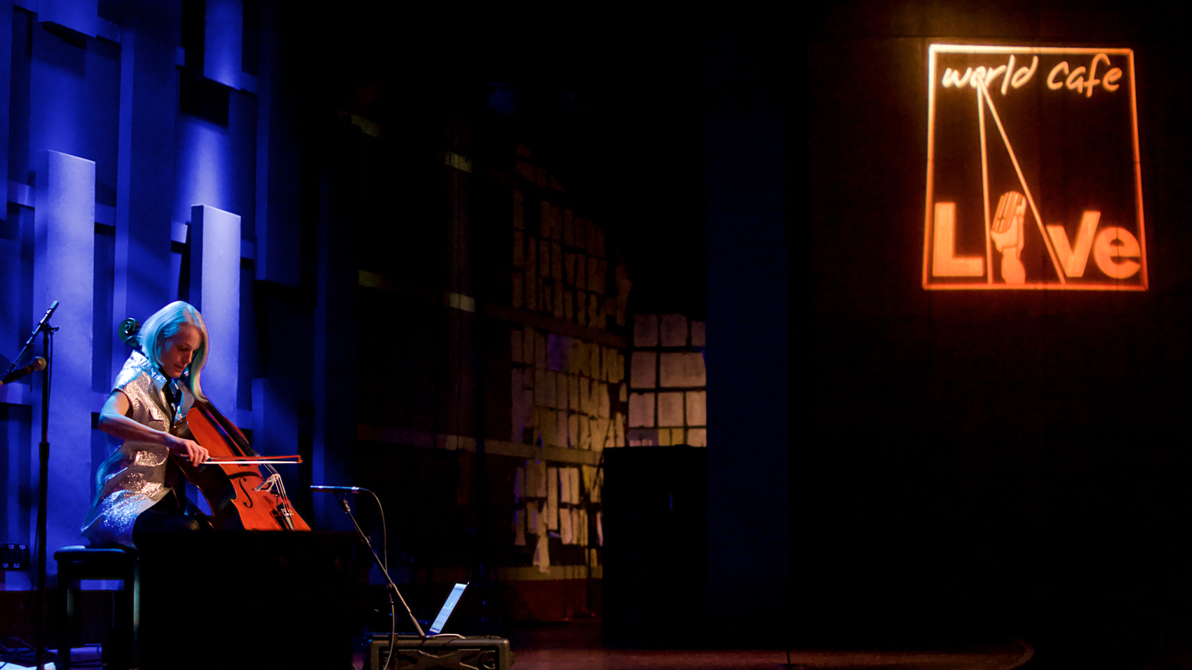 Zo Keating
World Cafe Live
Philadelphia, Pa
November 28, 2018

DerekBrad.com